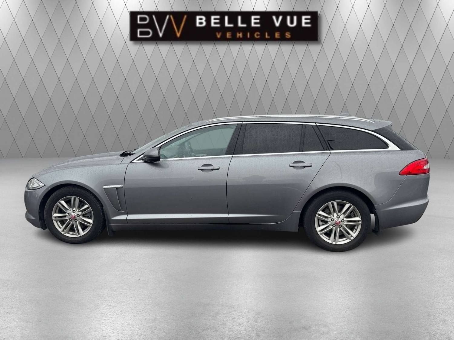 Used Jaguar XF 2014 for sale - 76574598: Photo 2