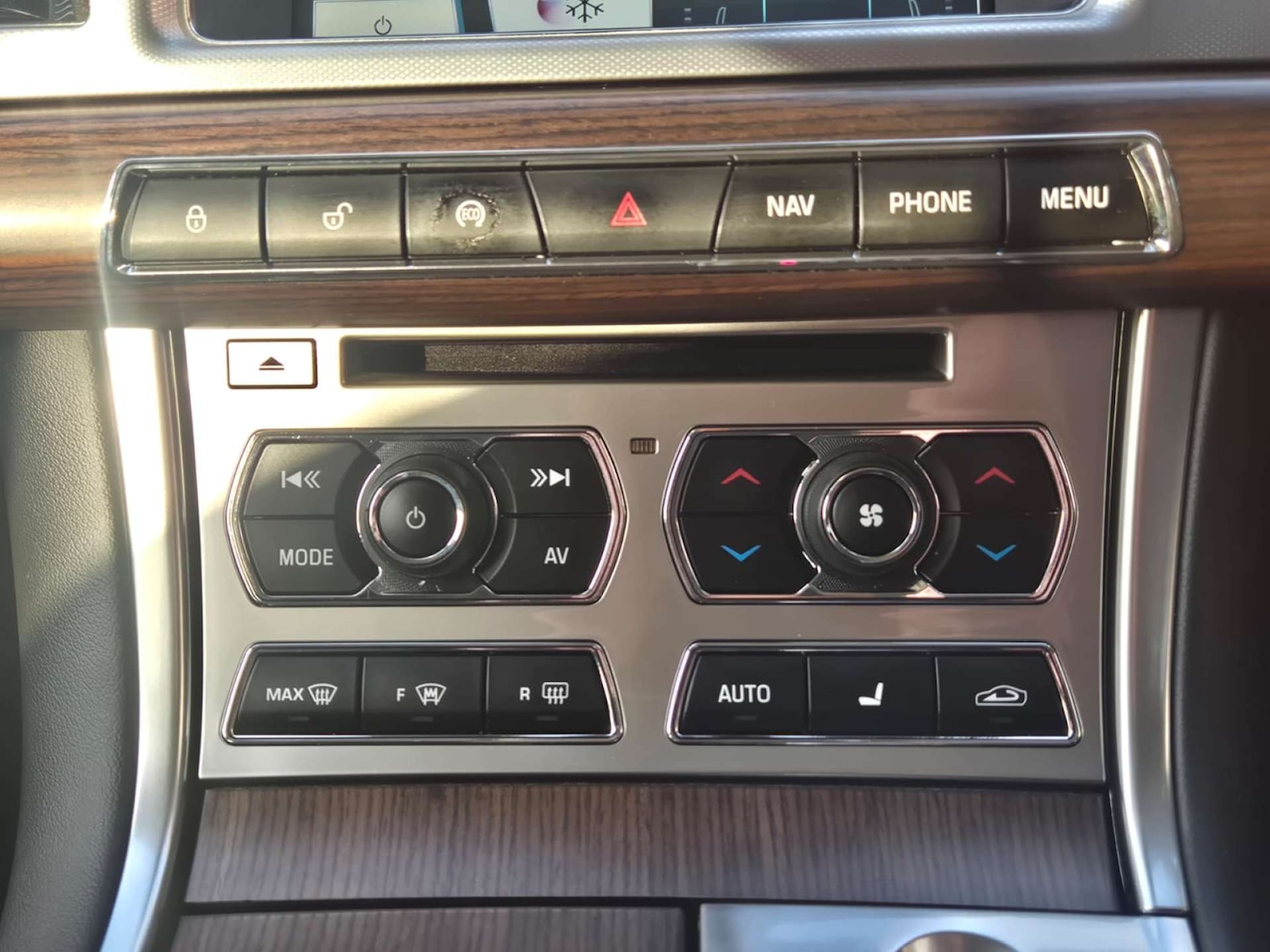 Used Jaguar XF 2014 for sale - 76574598: Photo 26