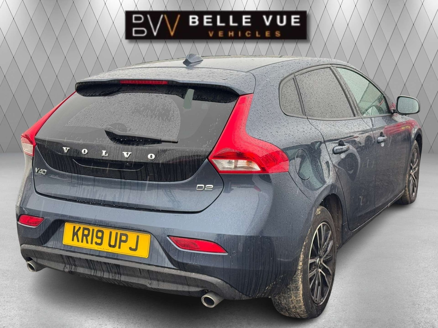 Used Volvo V40 2019 for sale - 76608988: Photo 2