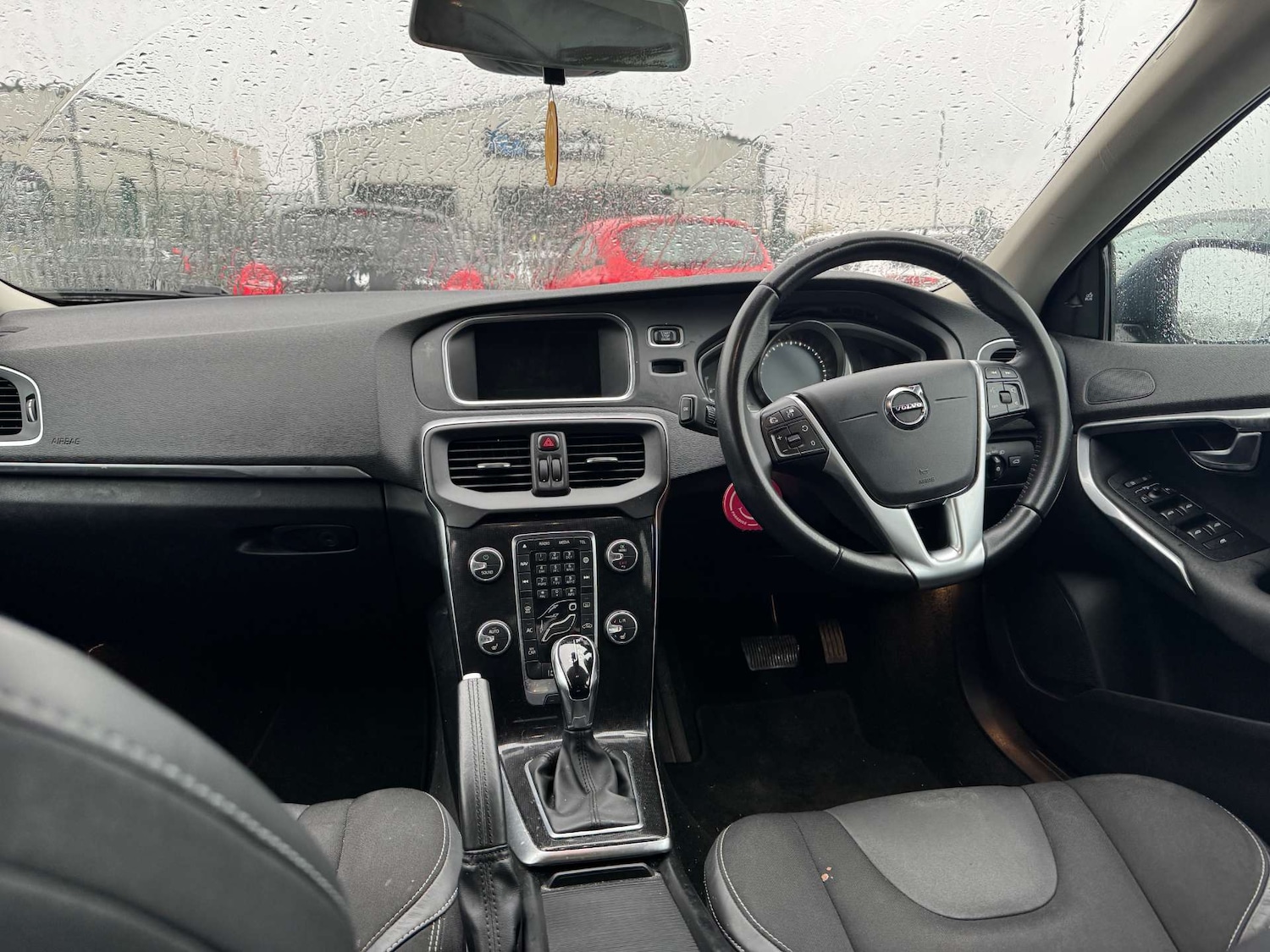 Used Volvo V40 2019 for sale - 76608988: Photo 9
