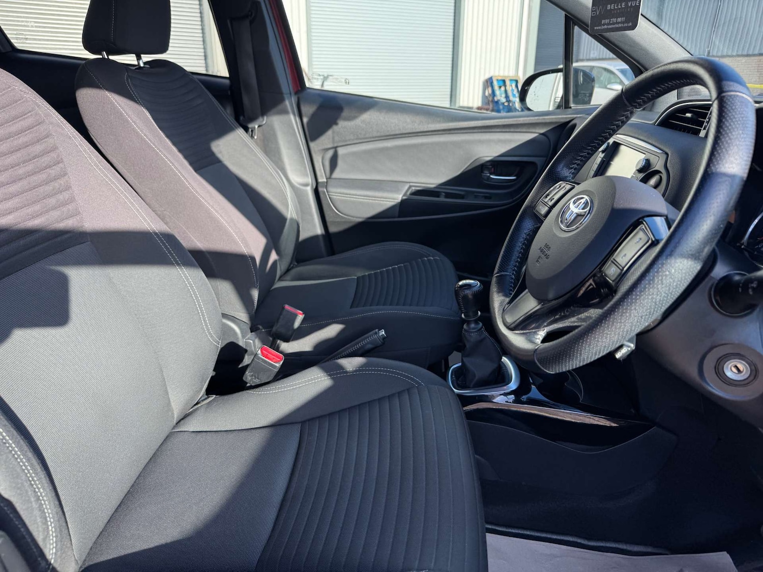 Used Toyota Yaris 2017 for sale - 76363662: Photo 11