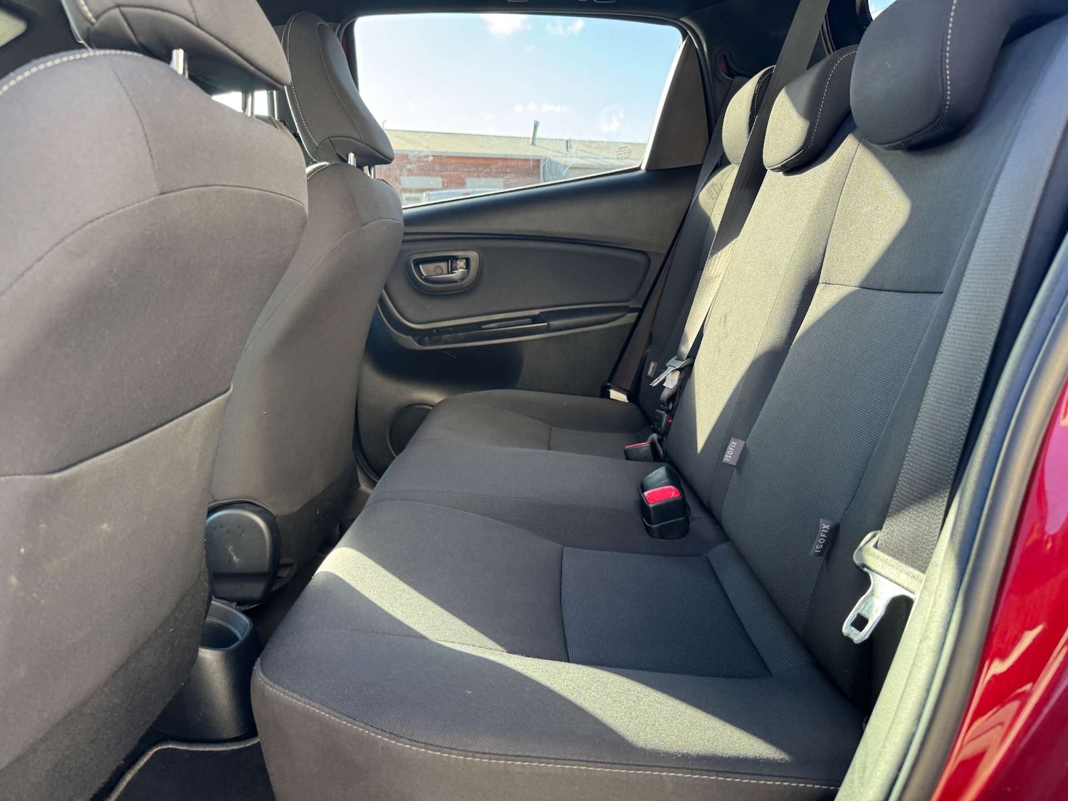 Used Toyota Yaris 2017 for sale - 76363662: Photo 17