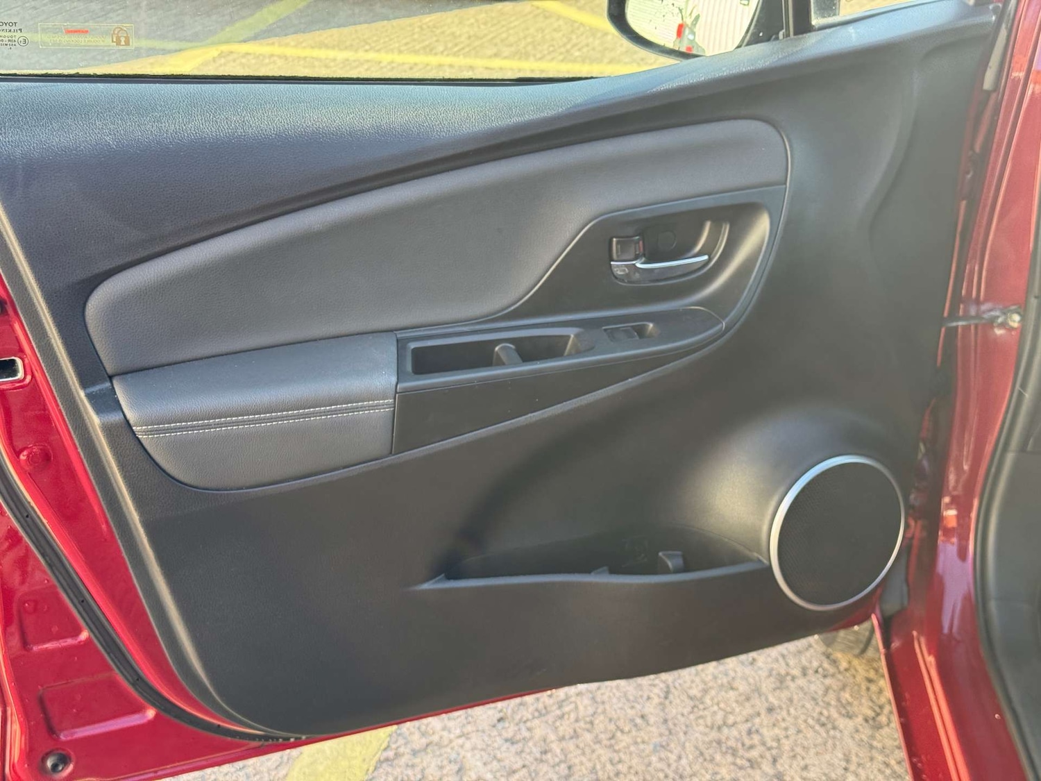 Used Toyota Yaris 2017 for sale - 76363662: Photo 47