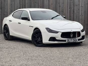 2017 - V6d 4dr Auto [Luxury Pack]