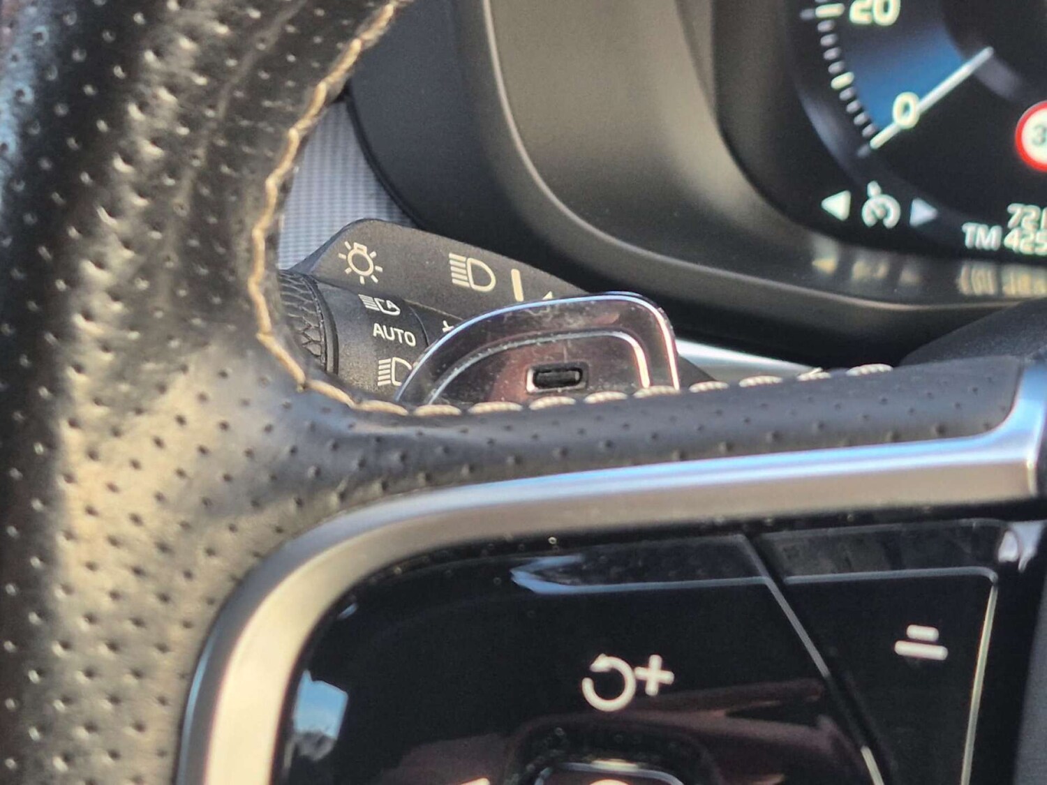 Used Volvo XC60 2018 for sale - 76563175: Photo 14