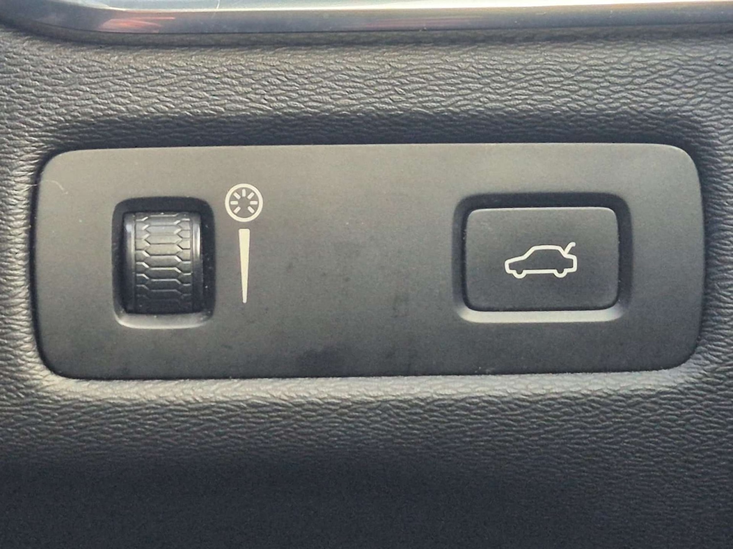 Used Volvo XC60 2018 for sale - 76563175: Photo 41