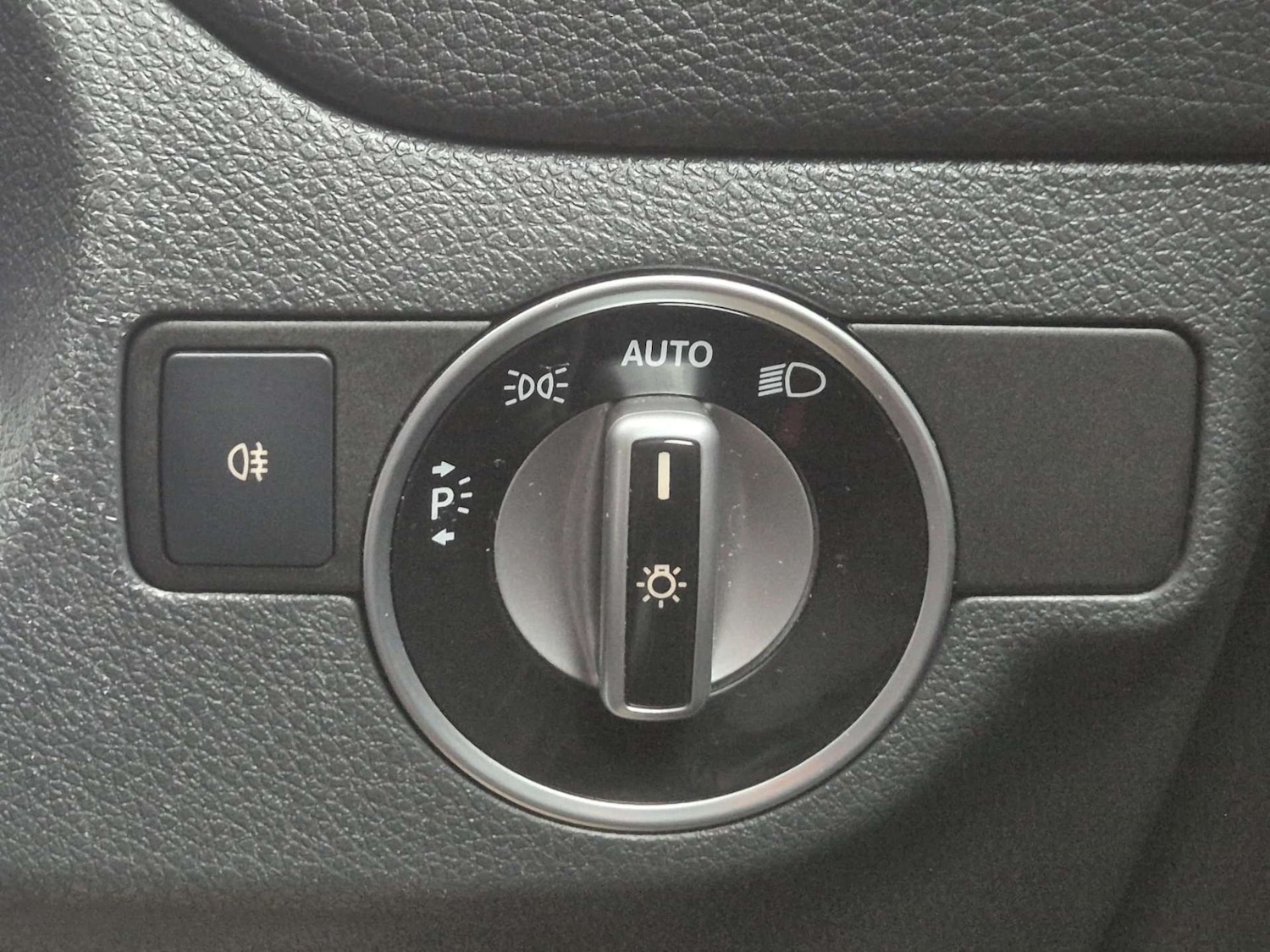 Used Mercedes-Benz CLA 2018 for sale - 76563165: Photo 56