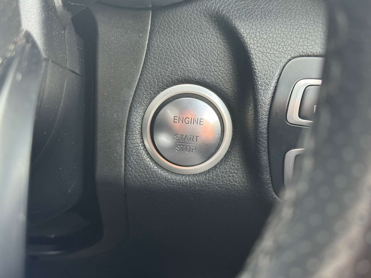 Used Mercedes-Benz GLC 2018 for sale - 76101575: Photo 35