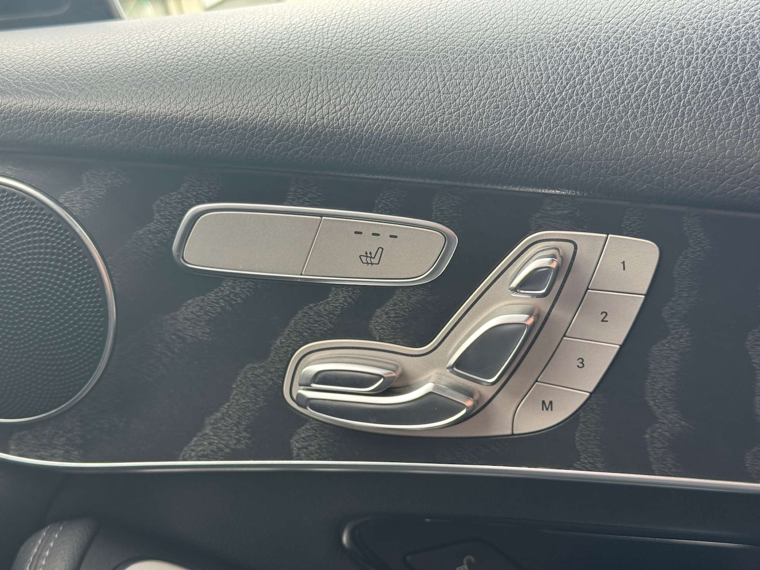 Used Mercedes-Benz GLC 2018 for sale - 76101575: Photo 37