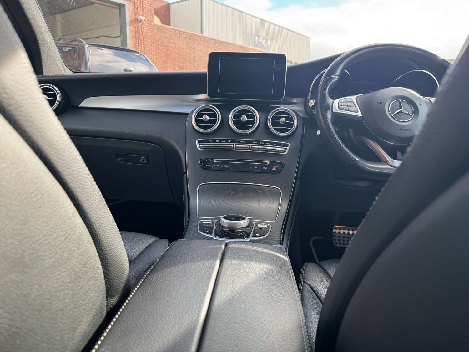 Used Mercedes-Benz GLC 2018 for sale - 76101575: Photo 39