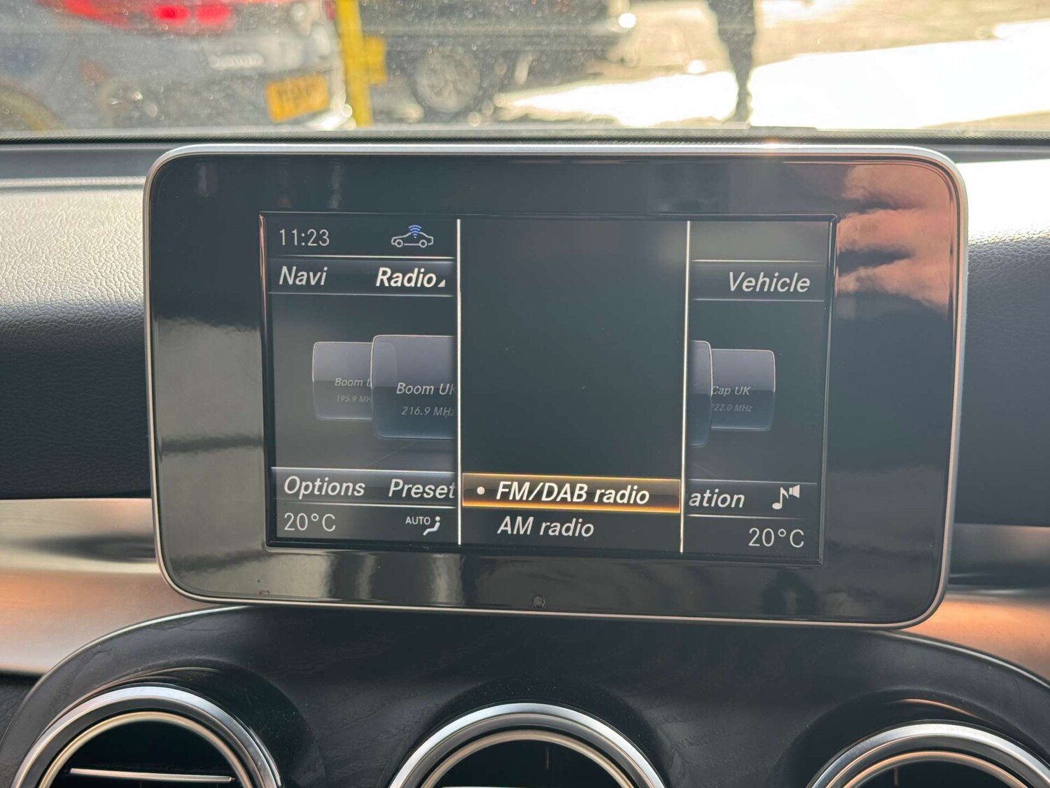 Used Mercedes-Benz GLC 2018 for sale - 76101575: Photo 42