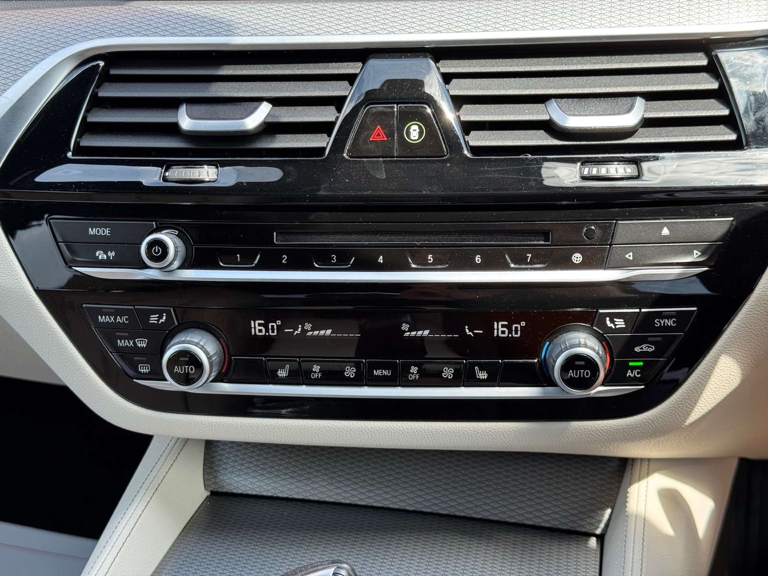 Used BMW 5 Series 2018 for sale - 76465953: Photo 44