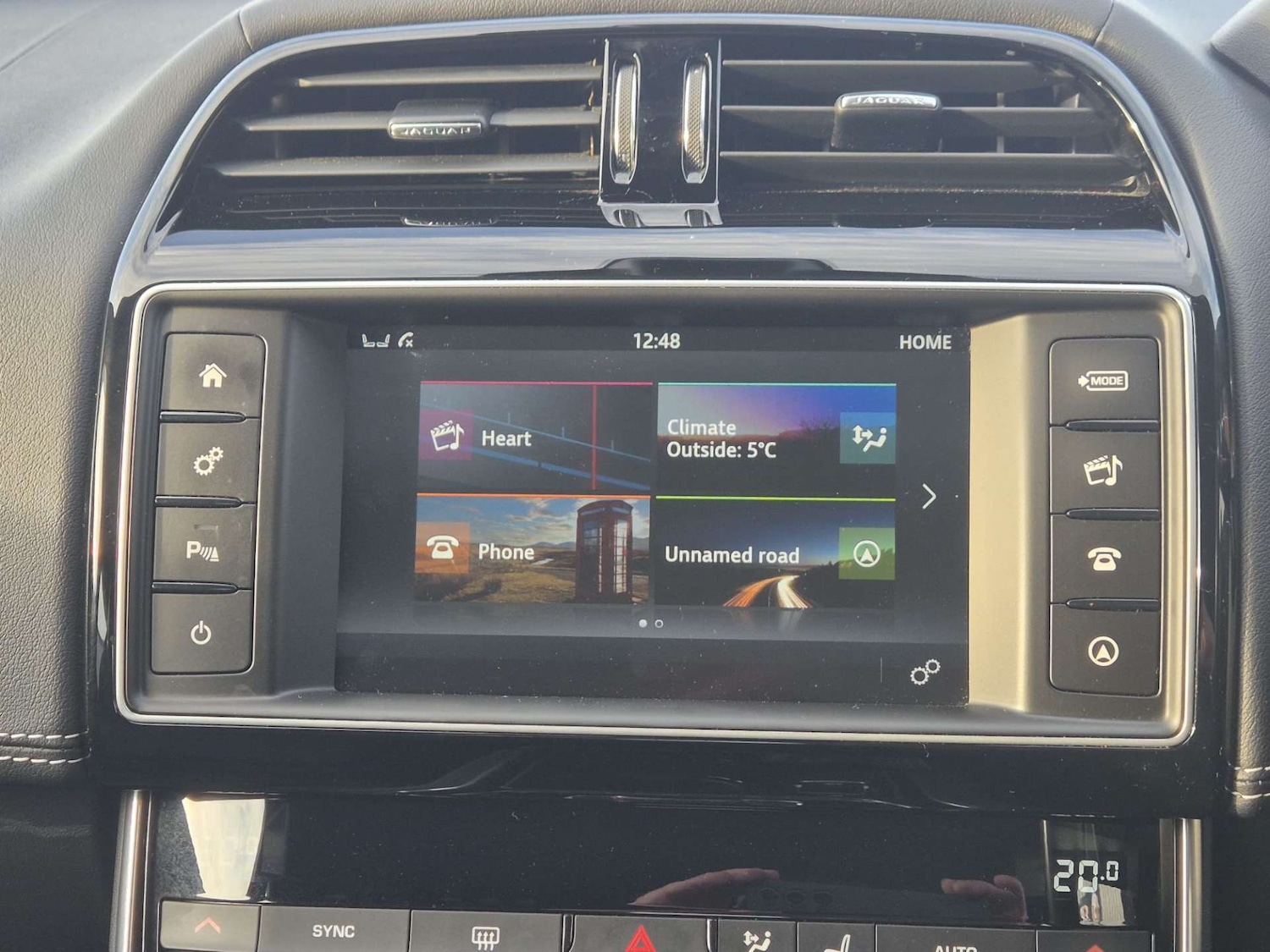 Used Jaguar XE 2016 for sale - 76475113: Photo 32