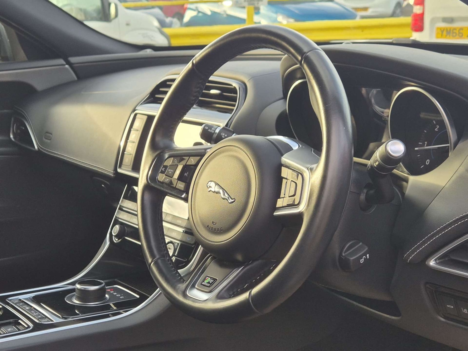 Used Jaguar XE 2016 for sale - 76475113: Photo 41