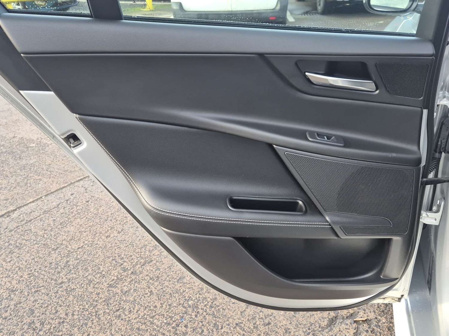 Used Jaguar XE 2016 for sale - 76475113: Photo 48