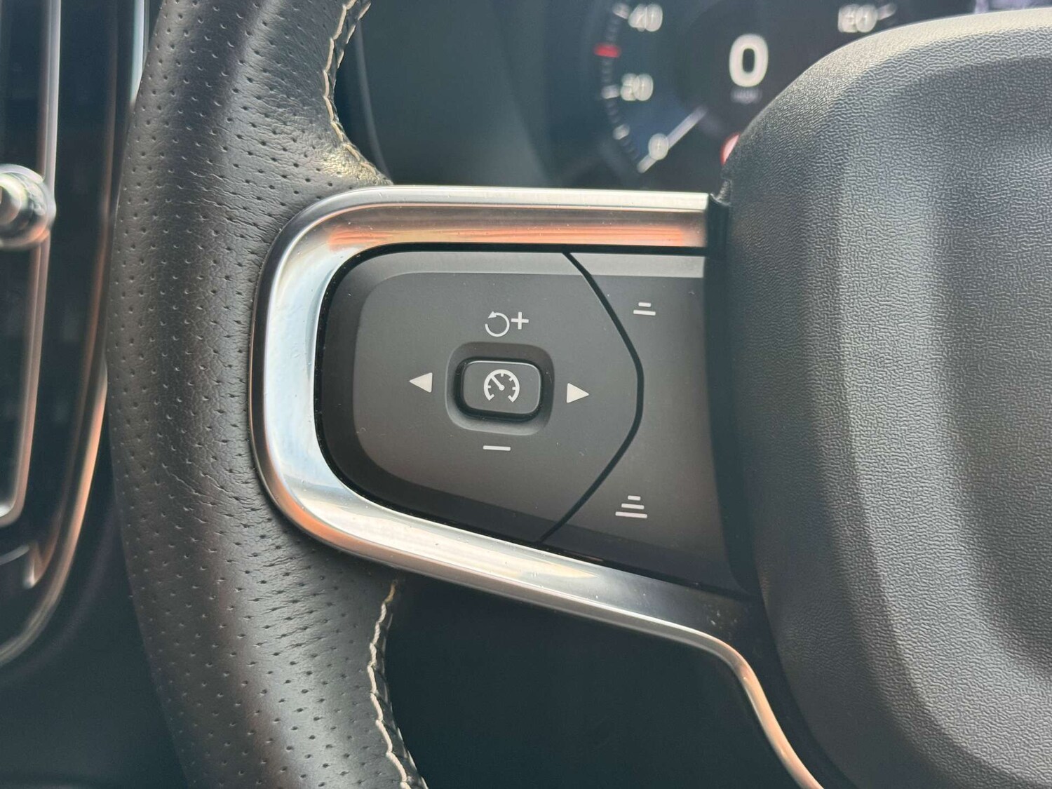 Used Volvo XC40 2020 for sale - 76363581: Photo 26