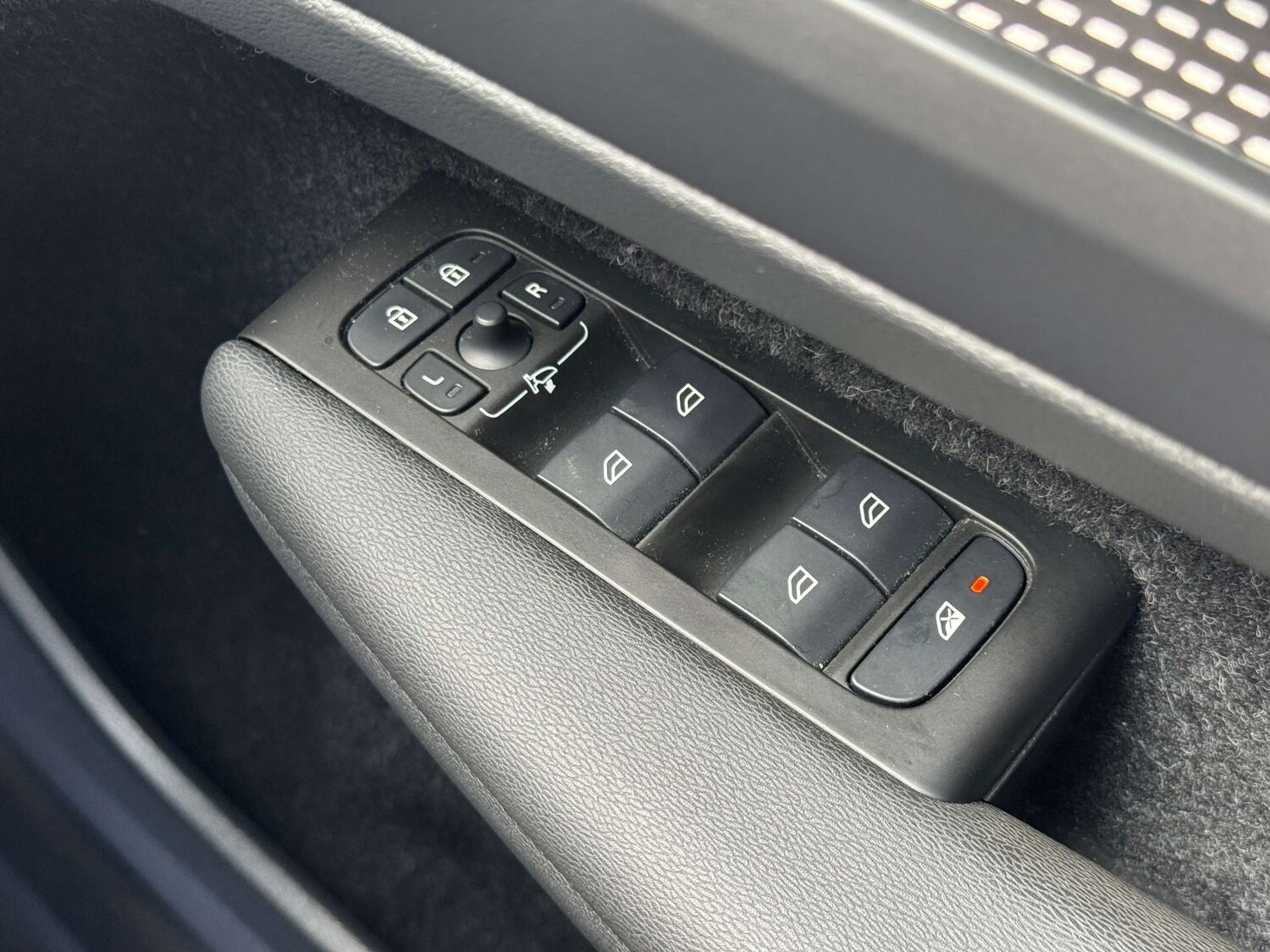 Used Volvo XC40 2020 for sale - 76363581: Photo 33