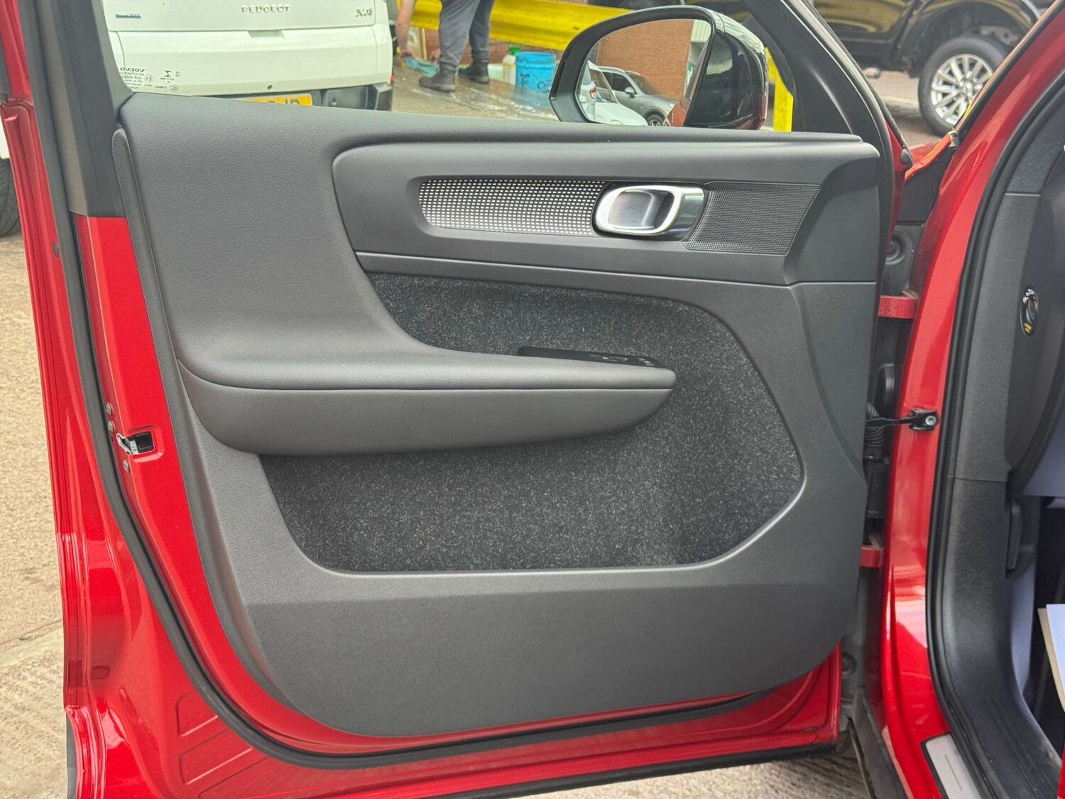 Used Volvo XC40 2020 for sale - 76363581: Photo 51