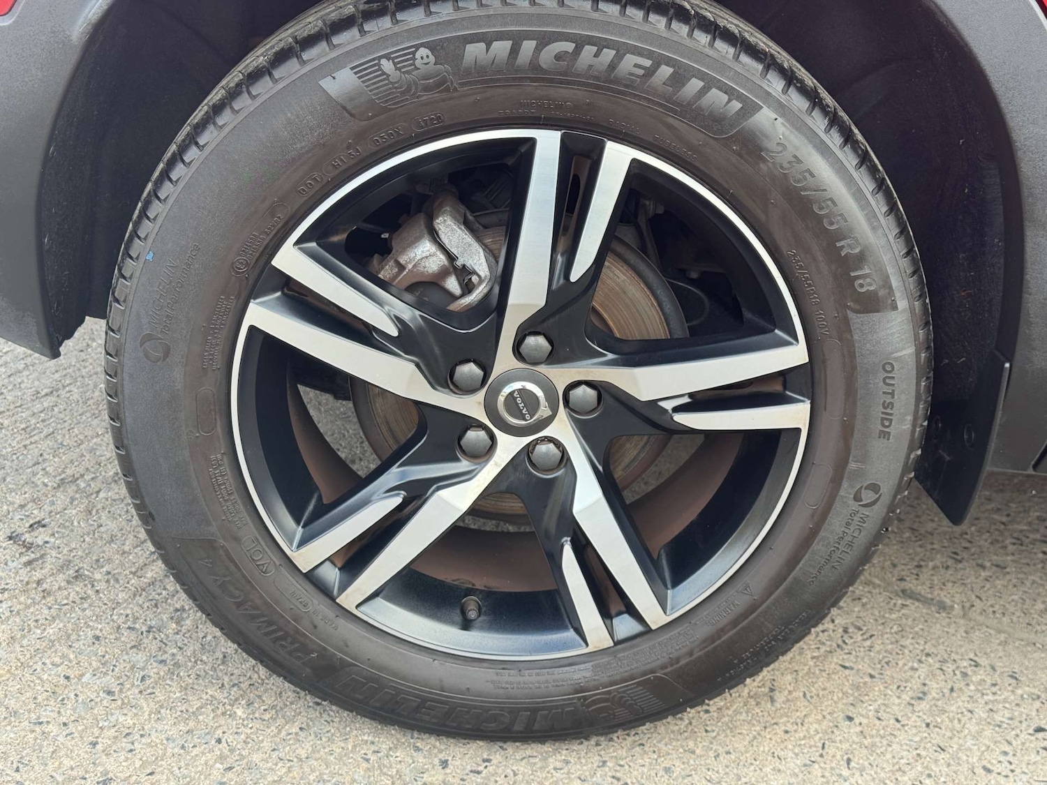 Used Volvo XC40 2020 for sale - 76363581: Photo 57