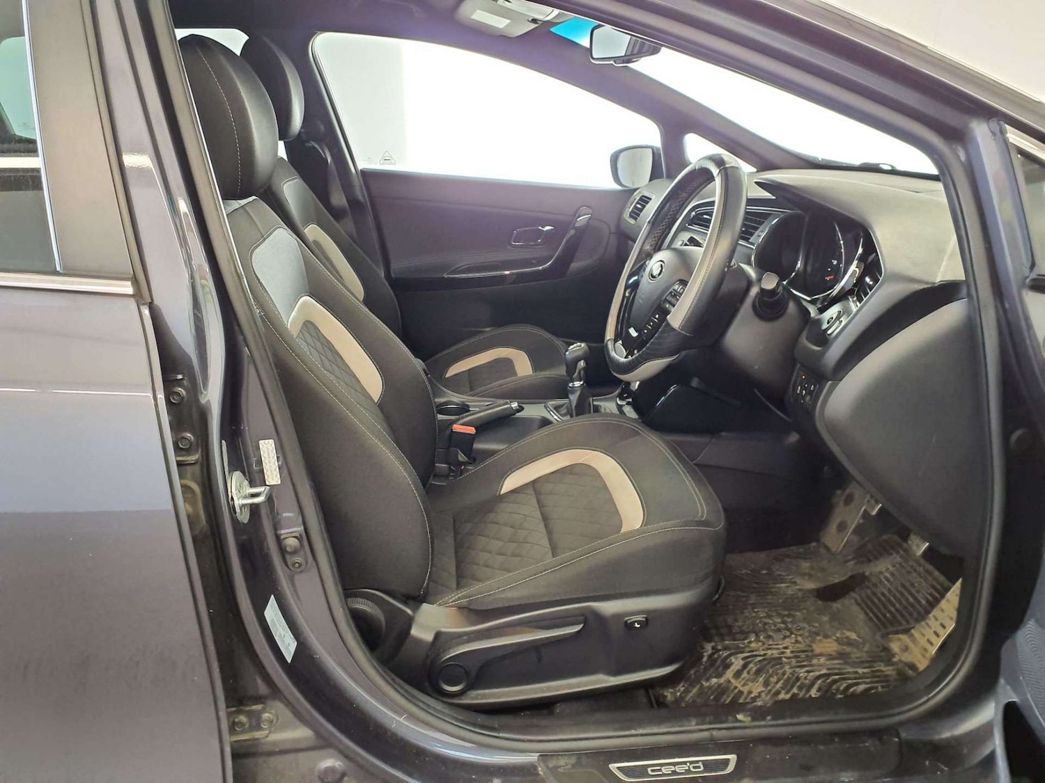 Used Kia Ceed 2018 for sale - 77205119: Photo 7