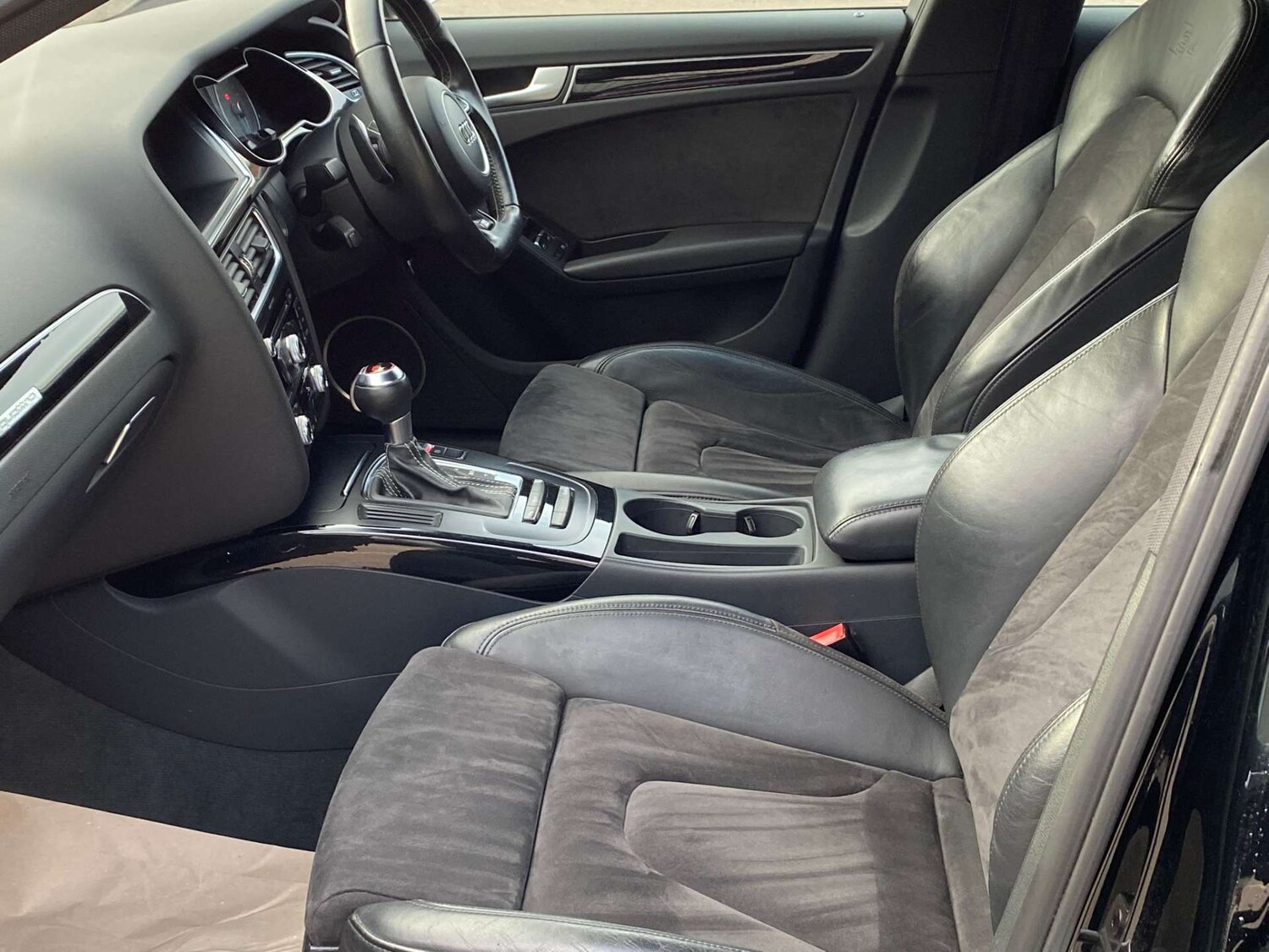 Used Audi A4 2014 for sale - 76703576: Photo 28