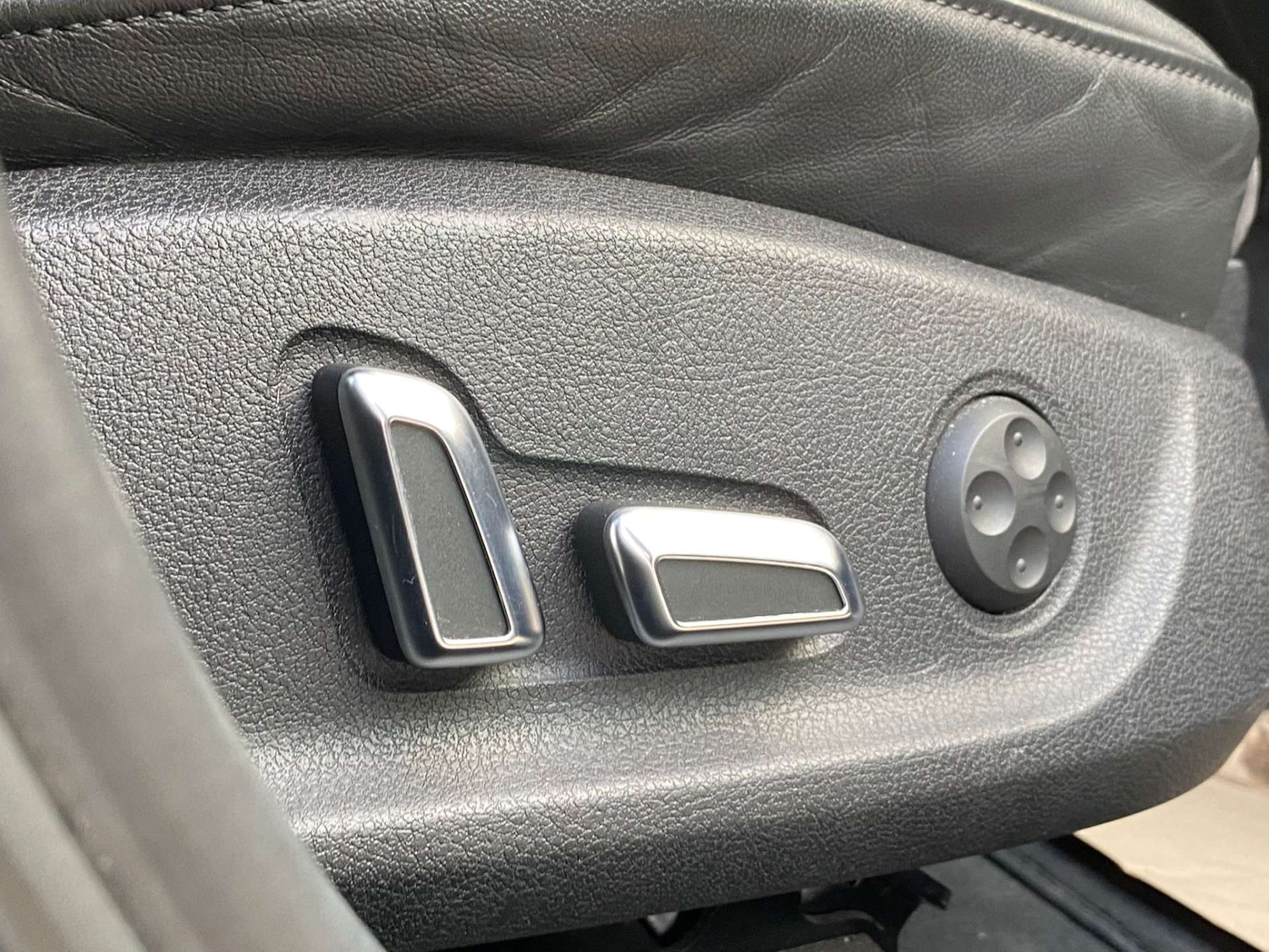 Used Audi A4 2014 for sale - 76703576: Photo 30