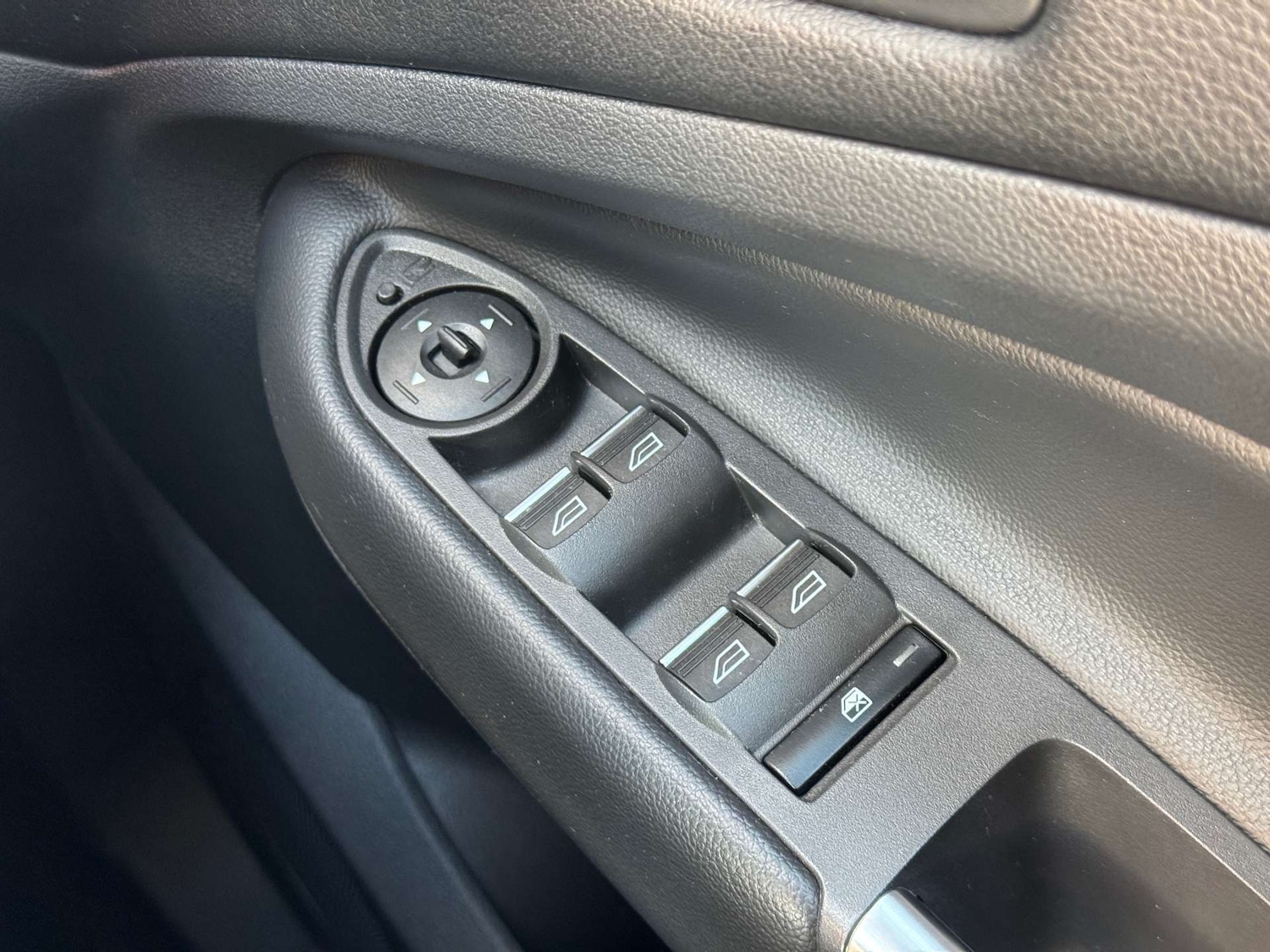 Used Ford Kuga 2016 for sale - 76600751: Photo 35