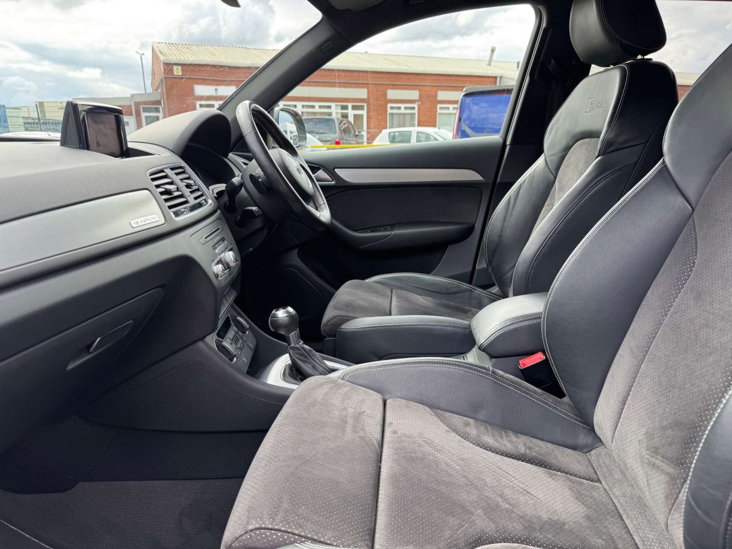 Used Audi Q3 2016 for sale - 76363677: Photo 14