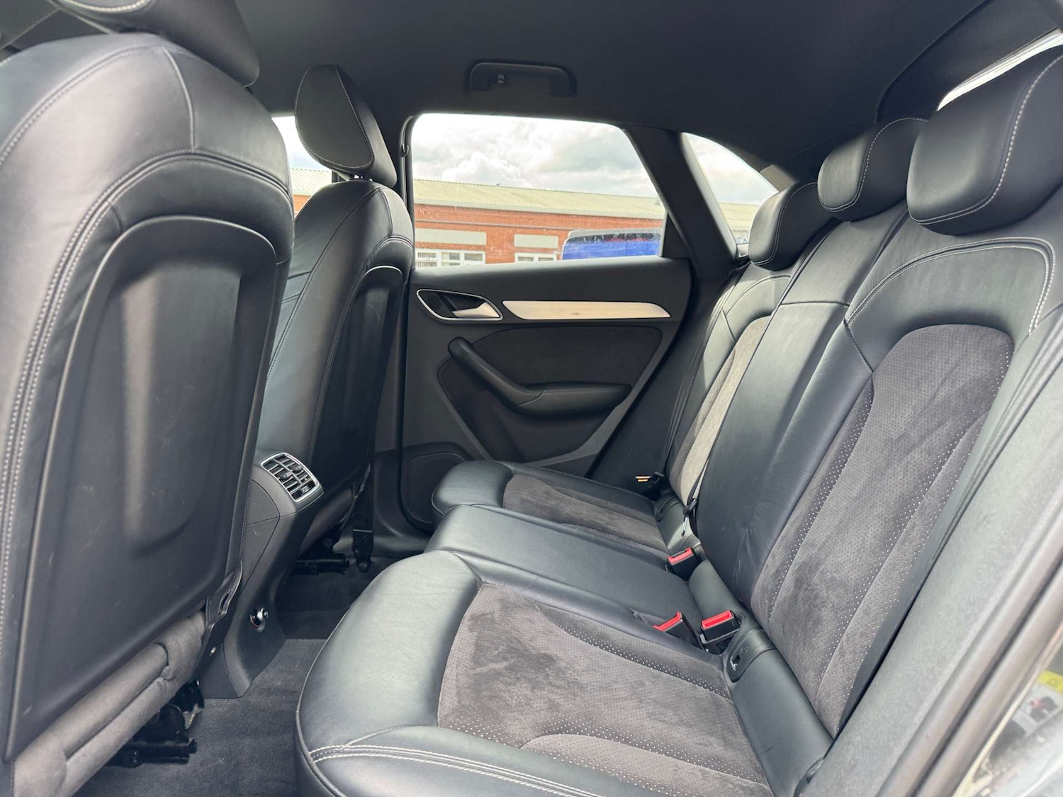 Used Audi Q3 2016 for sale - 76363677: Photo 18