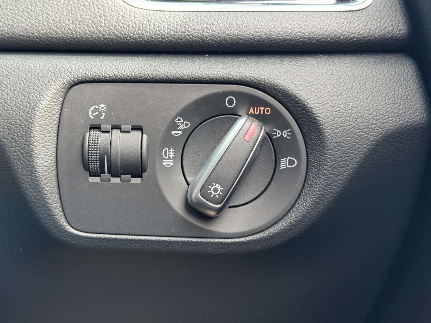 Used Audi Q3 2016 for sale - 76600696: Photo 32