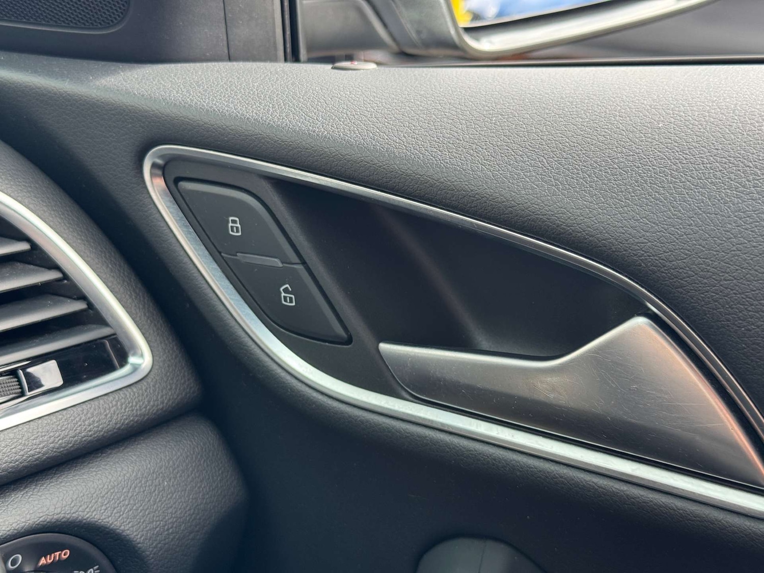 Used Audi Q3 2016 for sale - 76600696: Photo 33