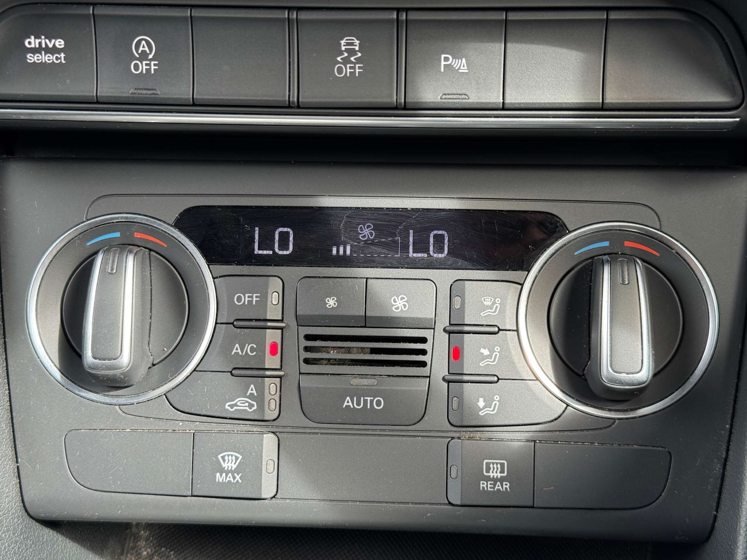 Used Audi Q3 2016 for sale - 76600696: Photo 37