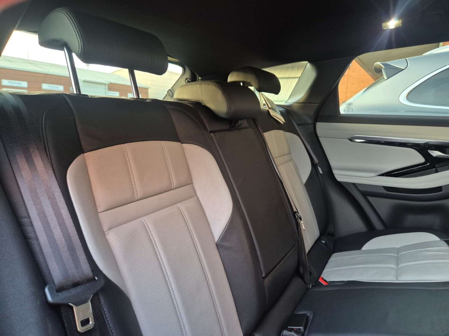 Used Land Rover Range Rover Evoque 2019 for sale - 76659855: Photo 31