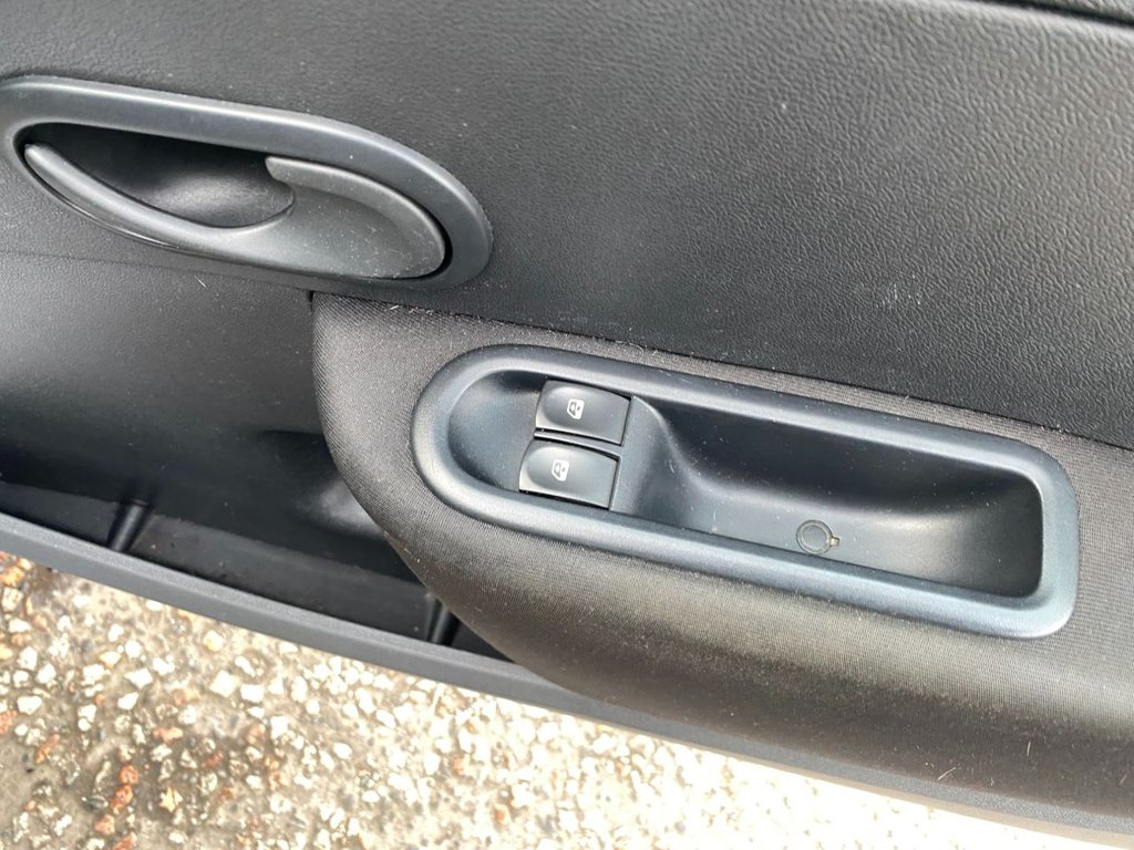 Used Renault Clio 2009 for sale - 76950723: Photo 11