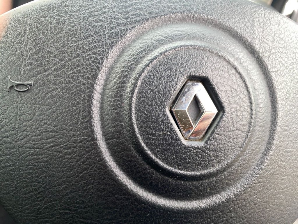 Used Renault Clio 2009 for sale - 76950723: Photo 14