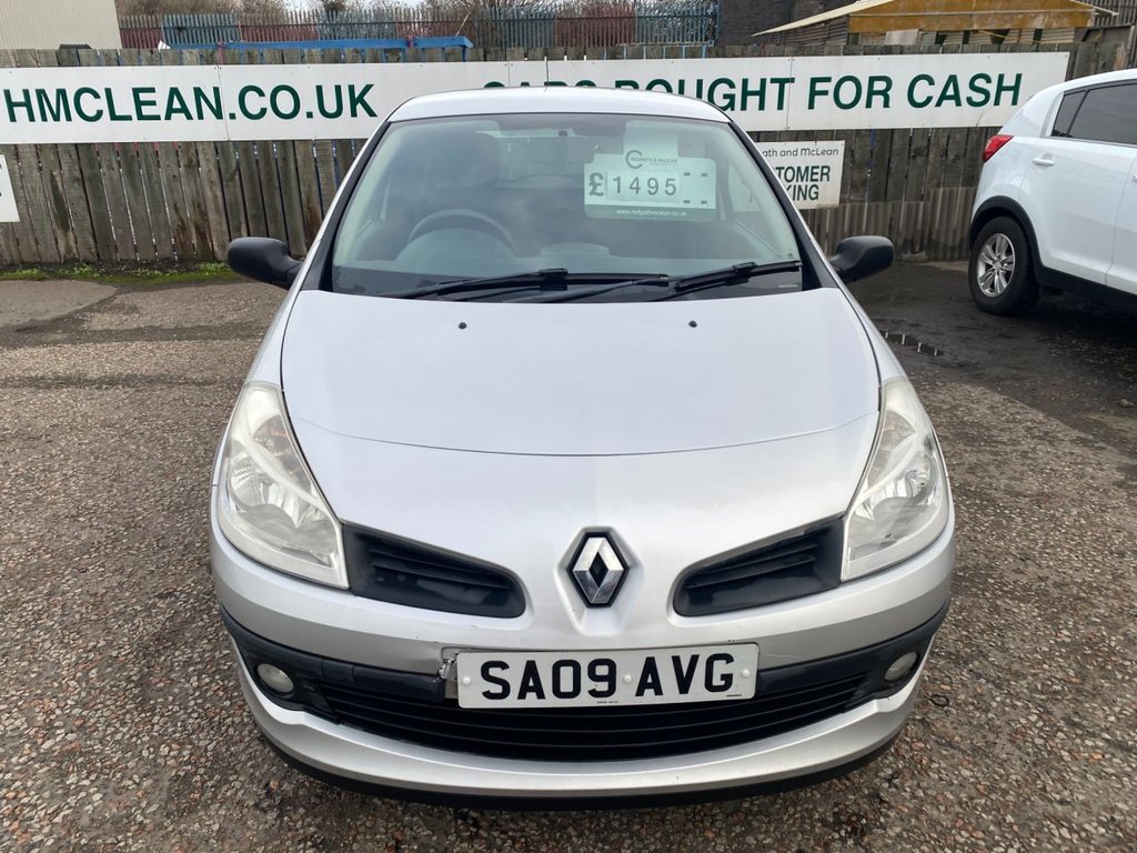 Used Renault Clio 2009 for sale - 76950723: Photo 2