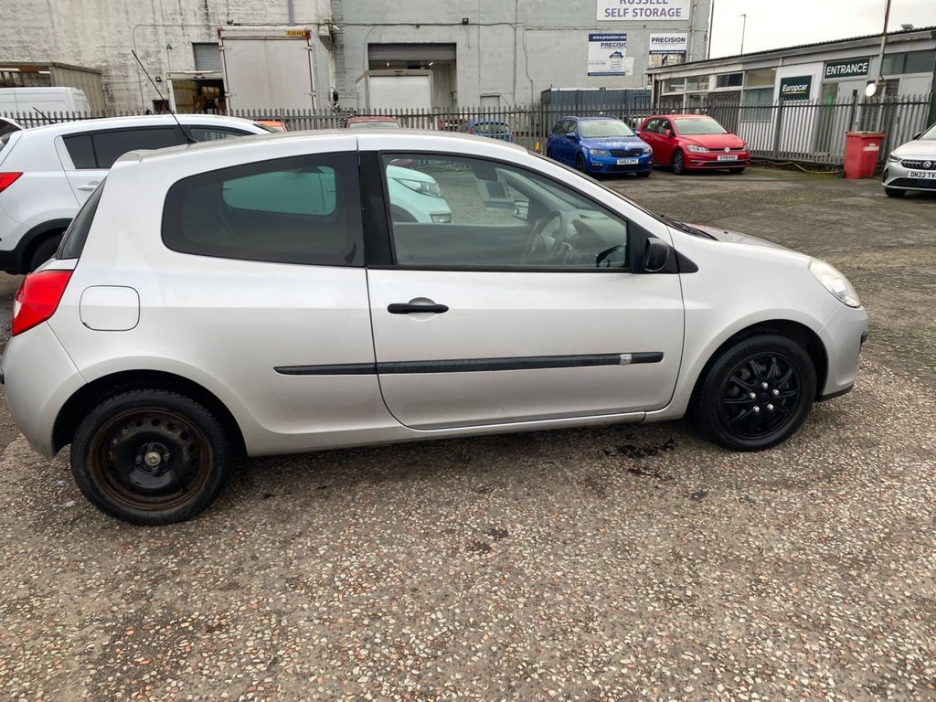 Used Renault Clio 2009 for sale - 76950723: Photo 7