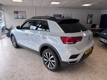 Used Volkswagen T-Roc 2019 for sale - 79254261: Photo