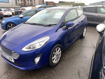 Used Ford Fiesta 2017 for sale - 76570189: Photo