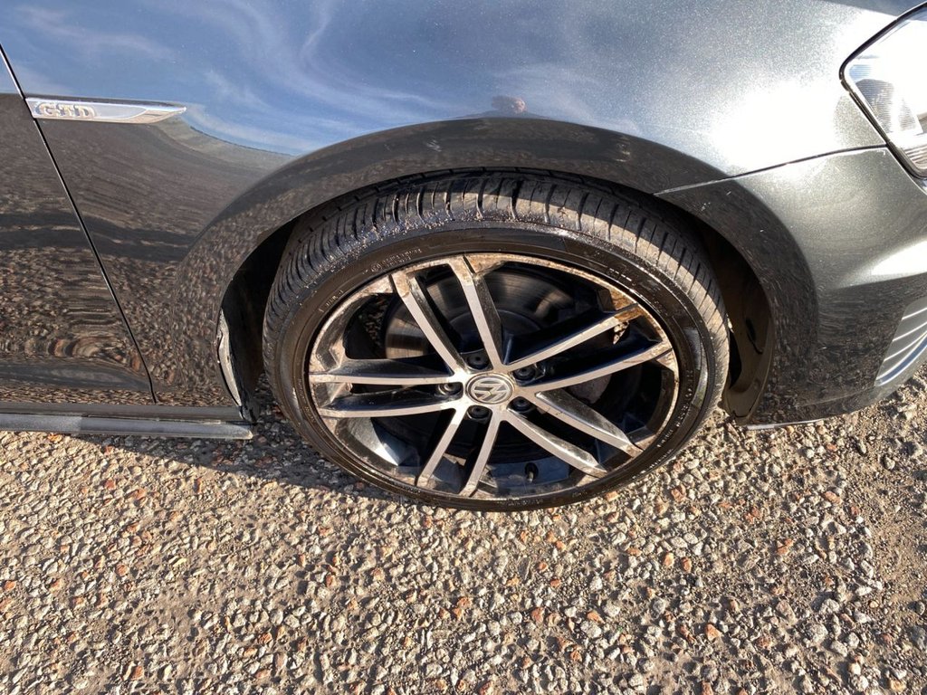 Used Volkswagen Golf 2014 for sale - 76900463: Photo 19