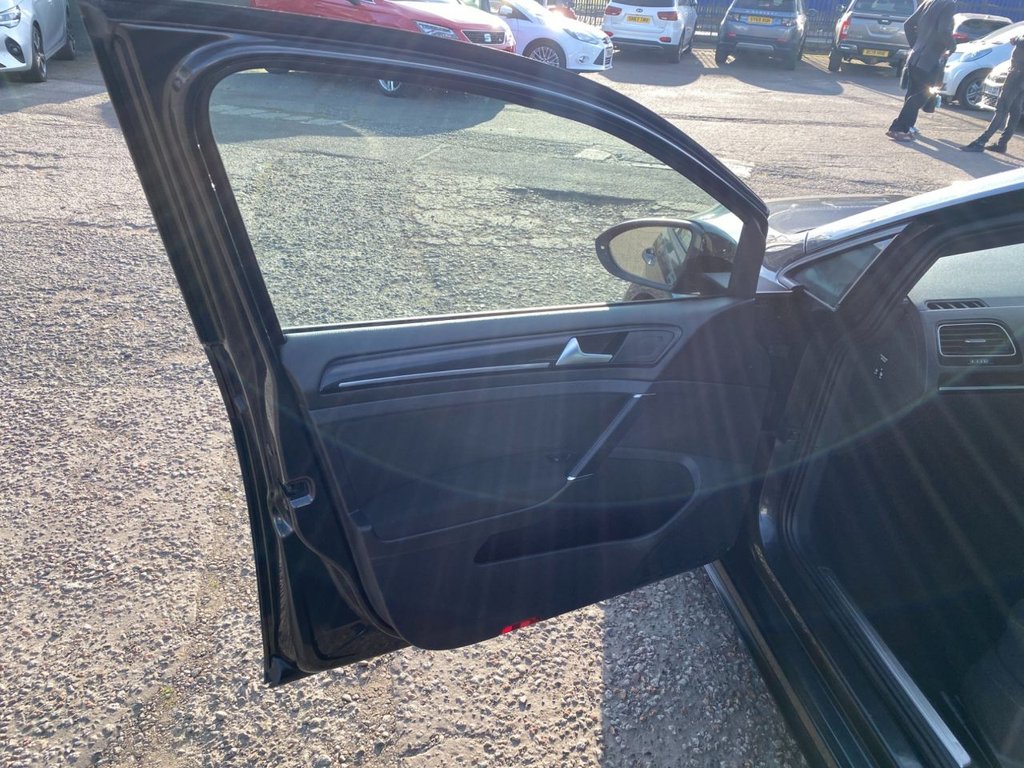 Used Volkswagen Golf 2014 for sale - 76900463: Photo 27