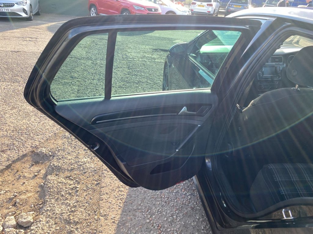 Used Volkswagen Golf 2014 for sale - 76900463: Photo 29