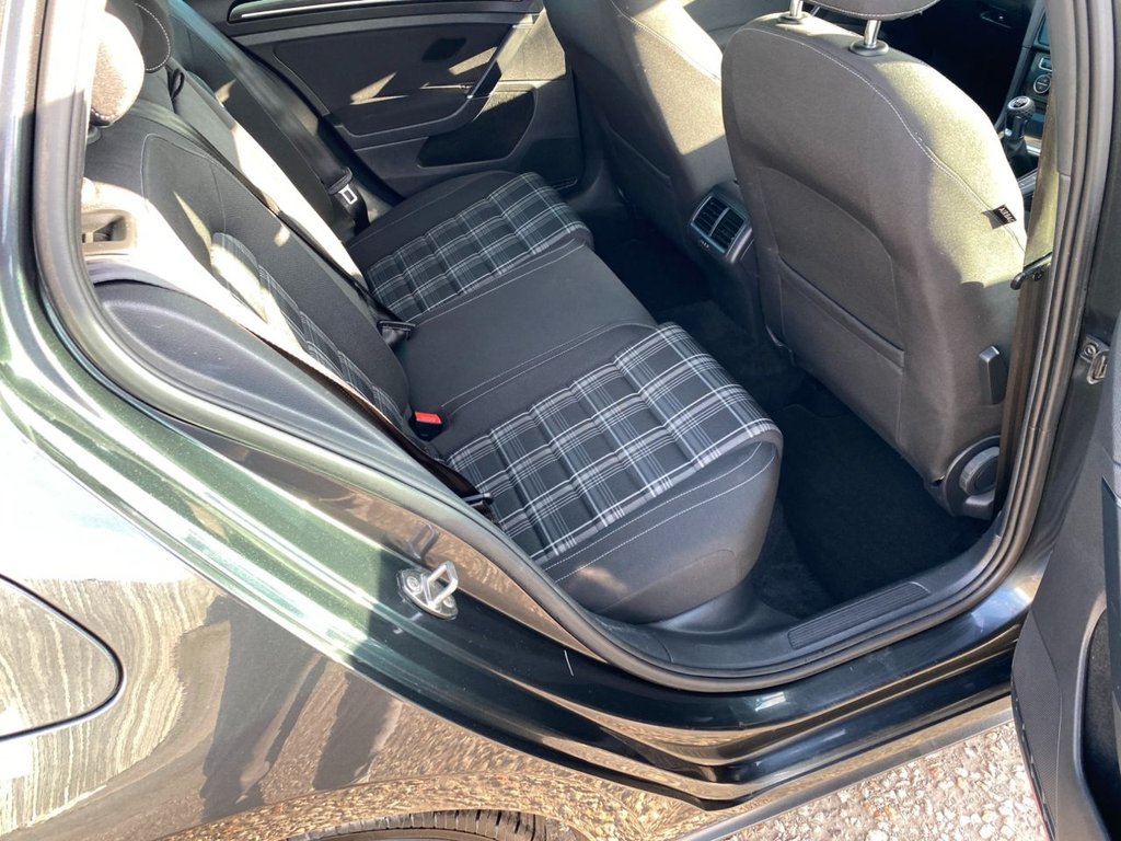 Used Volkswagen Golf 2014 for sale - 76900463: Photo 33