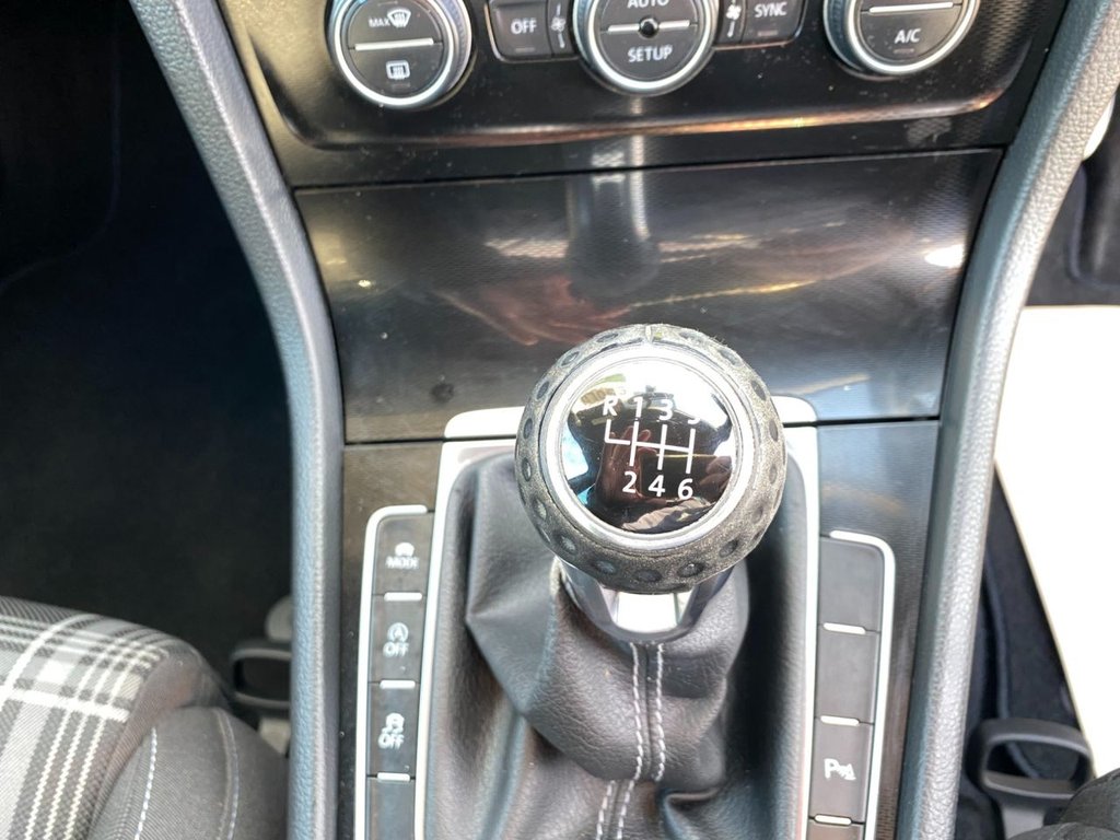 Used Volkswagen Golf 2014 for sale - 76900463: Photo 38