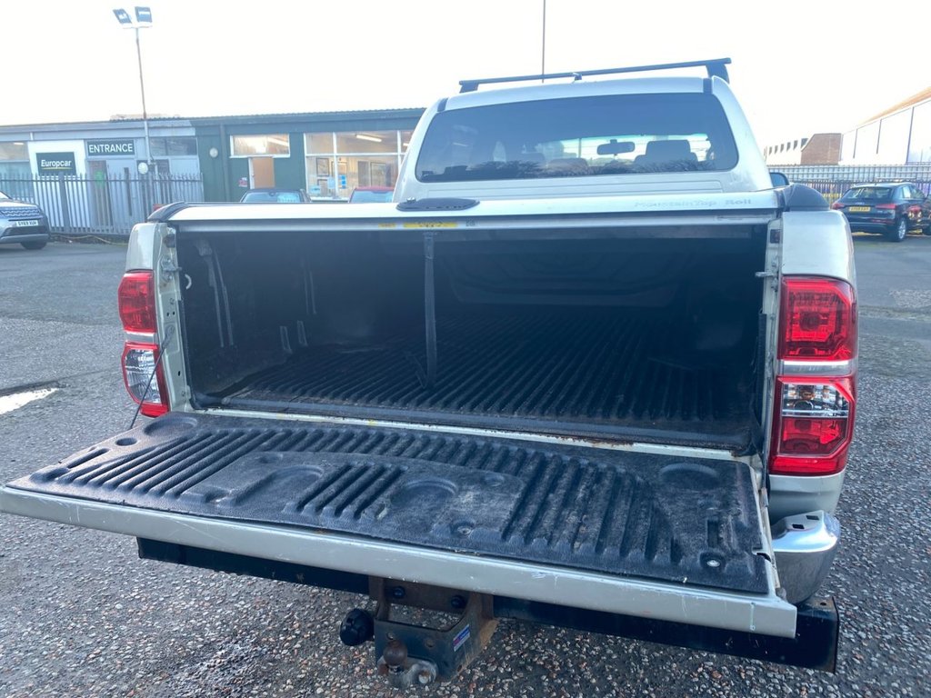 Used Toyota Hilux 2014 for sale - 76642409: Photo 15