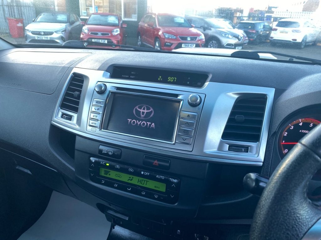 Used Toyota Hilux 2014 for sale - 76642409: Photo 19