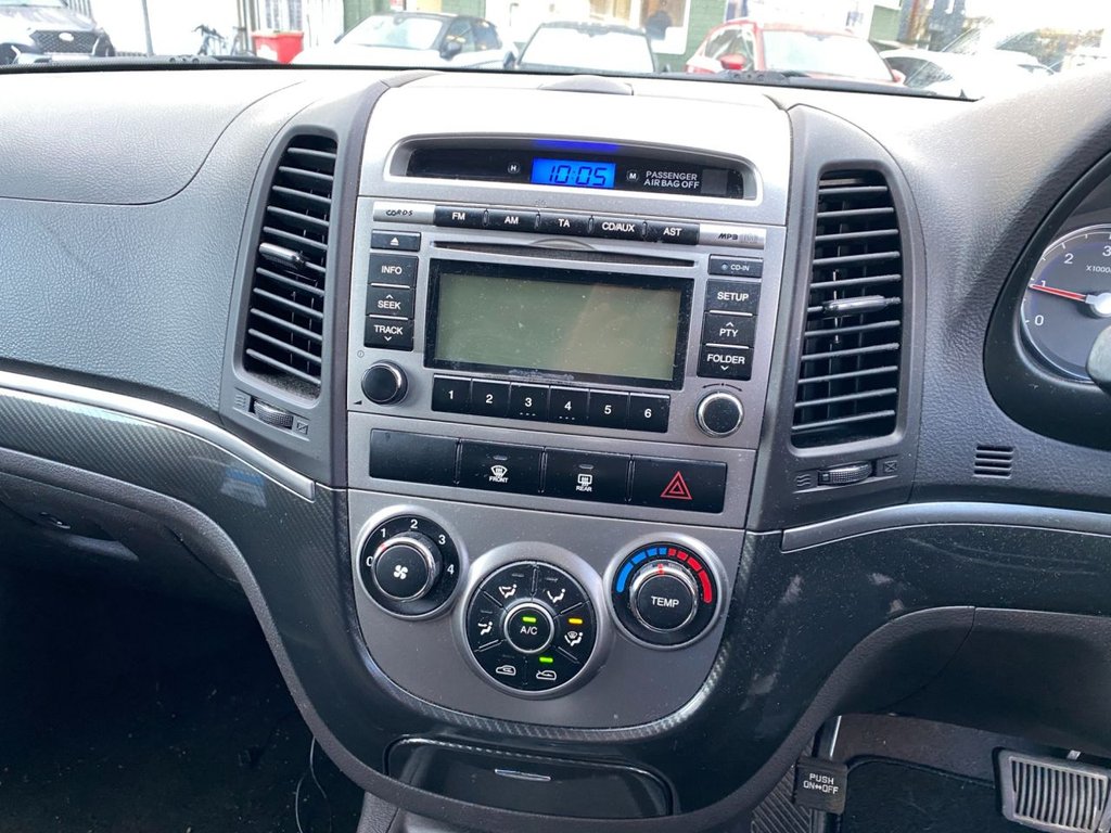 Used Hyundai Santa Fe 2010 for sale - 76430353: Photo 13