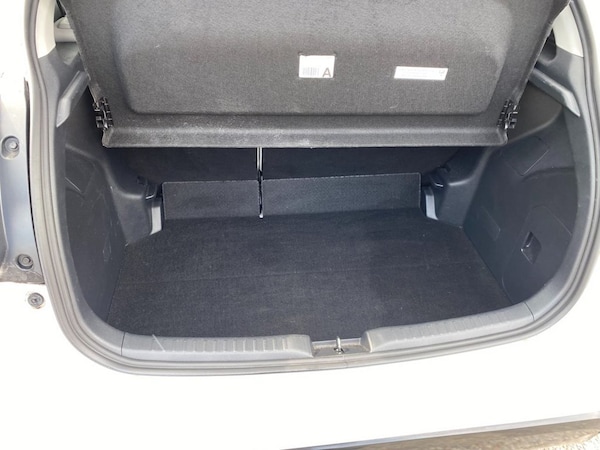 Used Toyota Yaris 2020 for sale - 75676076: Photo 13