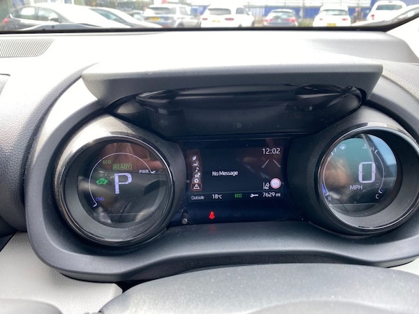Used Toyota Yaris 2020 for sale - 75676076: Photo 17