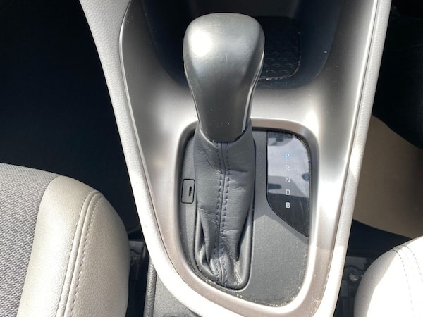 Used Toyota Yaris 2020 for sale - 75676076: Photo 20